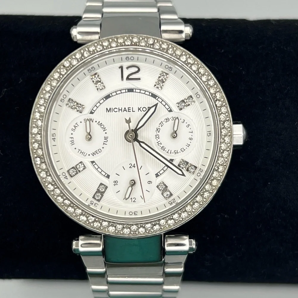 MICHAEL KORS MK5615 Silver Watch with Crystals Working & 3 Extra Links